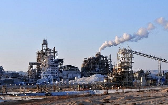 Israel Chemicals has problems with authorities