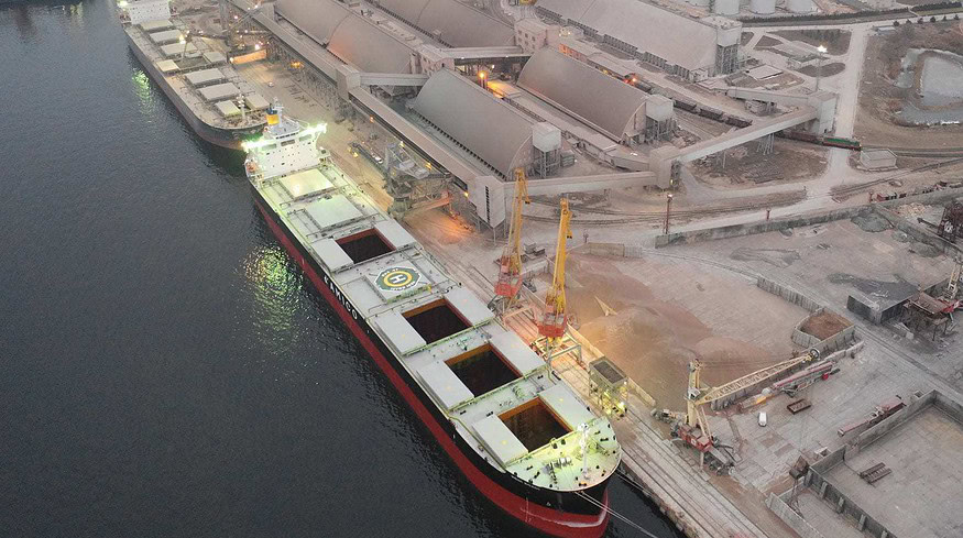 Nika-Tera resumes fertilizer transshipment