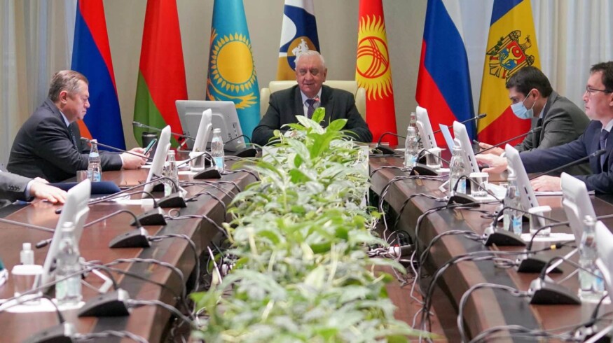 EEC extended zero duty on phosphorus raw materials