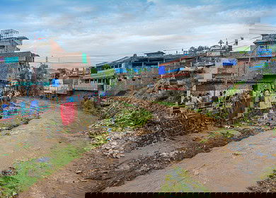 Fake Fertilizer Factory Raided in Pakistan