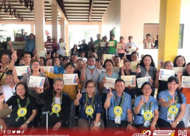 Filipino farmers receive $100k worth of agricultural equipment