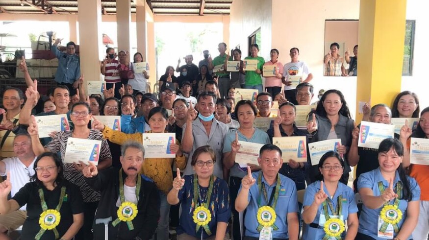 Filipino farmers receive $100k worth of agricultural equipment