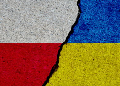 Polish farmers block Ukraine border crossings