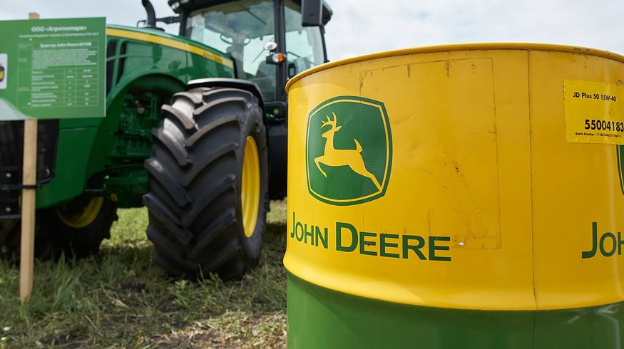 Nigeria strengthens agriculture with 500 new John Deere tractors