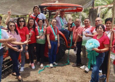 Farmers of Sultan Kudarat received new equipment and free fertilizer