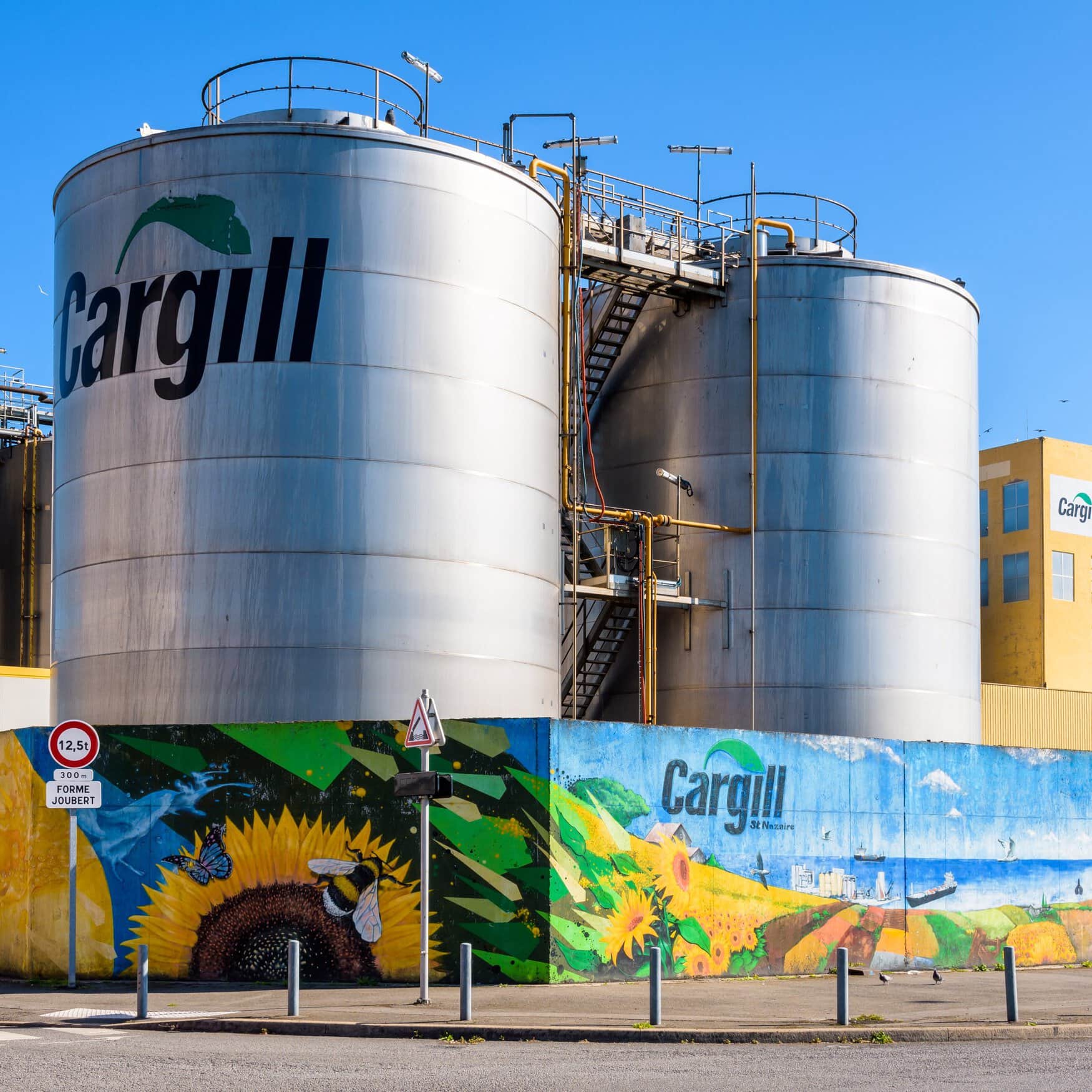CHS set to acquire eight Cargill grain facilities
