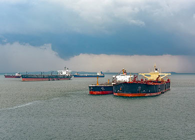 Trafigura pioneers ship-to-ship ammonia transfer