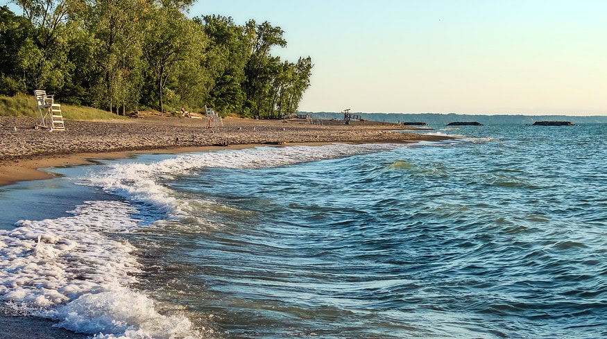 Scientists fight back against Lake Erie’s algae blooms with advanced agricultural practices