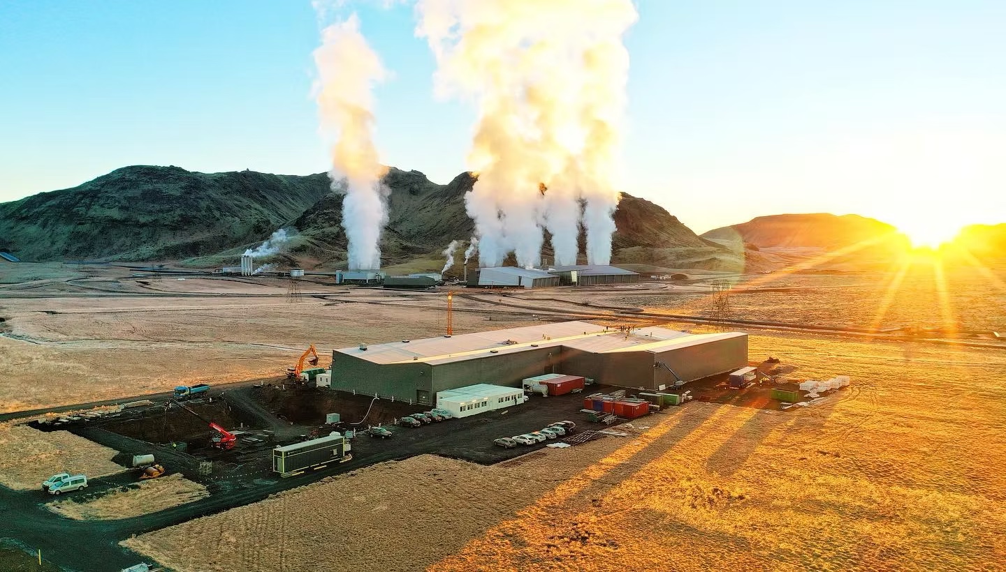 Vaxa Technologies uses geothermal energy to cultivate microalgae on Iceland’s indoor farm