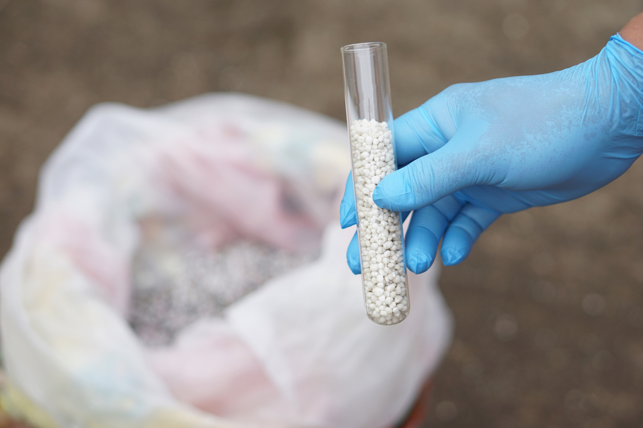 Russia starts fertilizer labeling experiment in October 2025