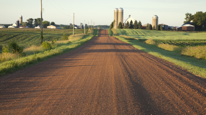 Minnesota farmers face rising debt and seek state intervention amid trade tensions
