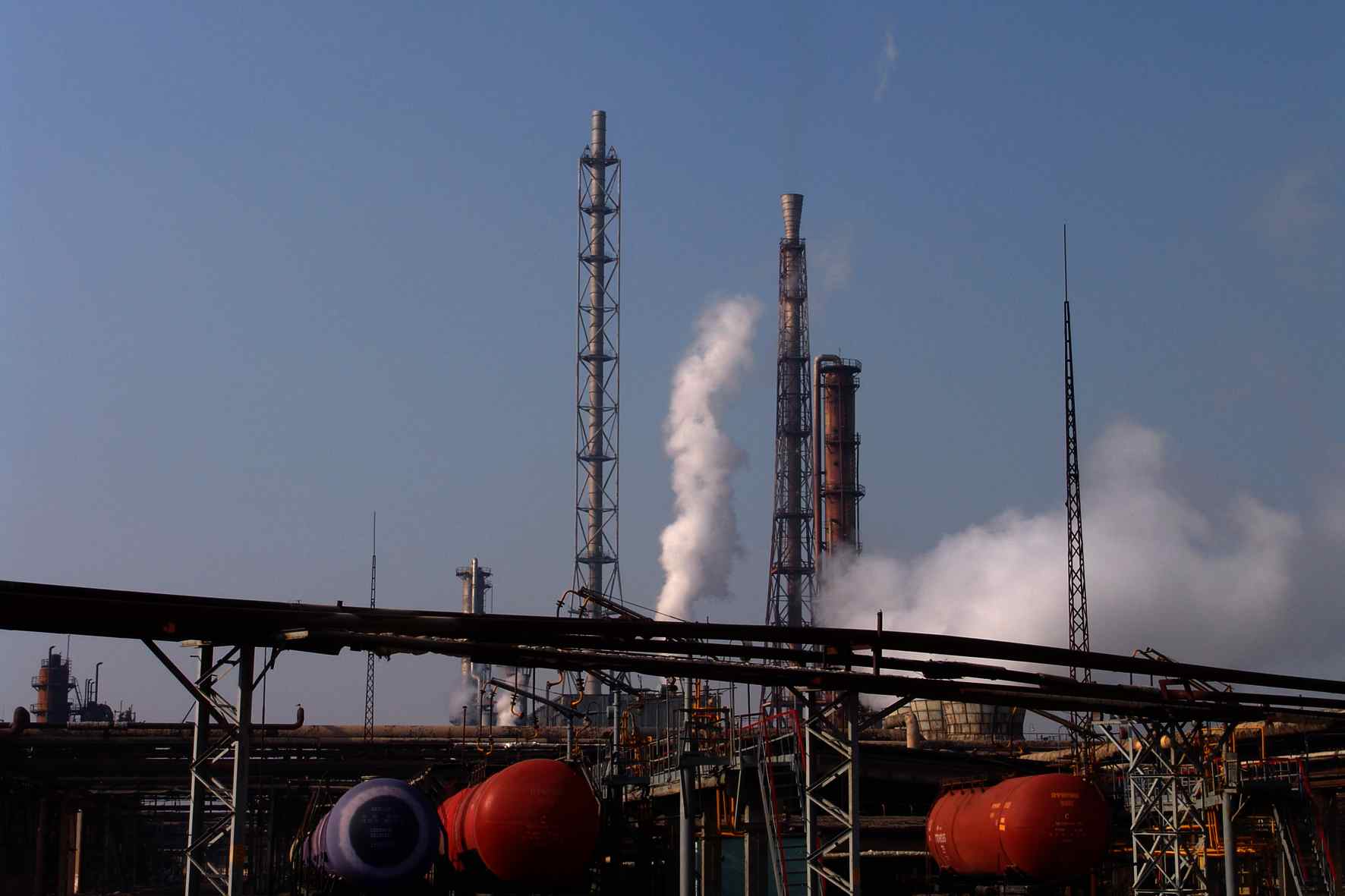 Maxam-Chirchiq plant in Uzbekistan halts operations over environmental breaches