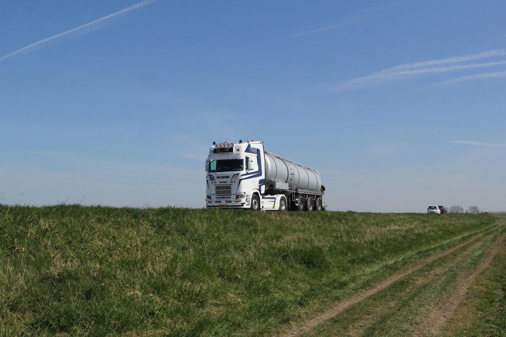 U.S. Department of Transportation grants 90-day hours-of-service waiver for fertilizer haulers across 35 states