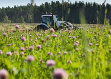 Valtra reaches 1,000th CVT production milestone at Finland factory after major investment