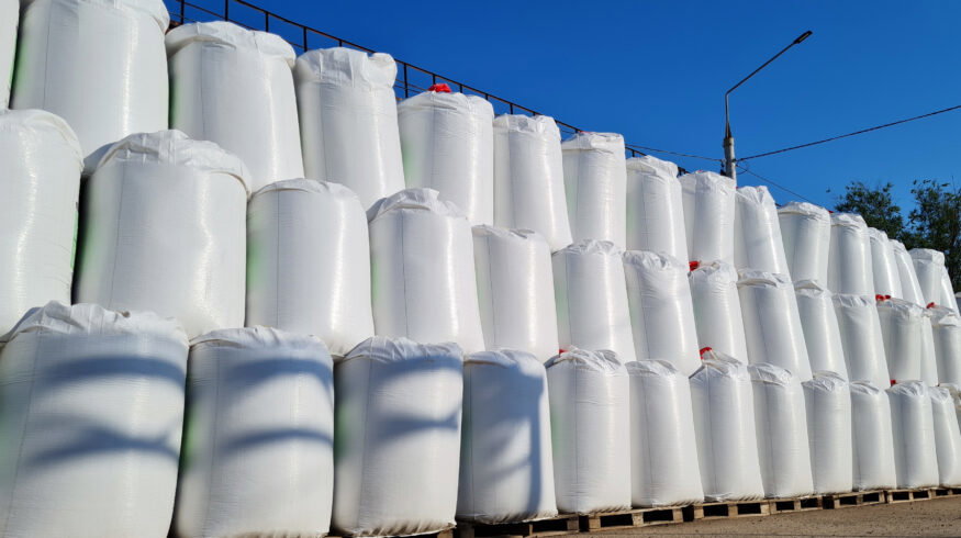 StoneX anticipates further declines in urea prices before fall demand drives a recovery