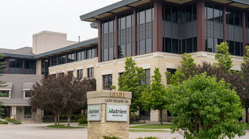 Nutrien weighs phosphate future as sulfur costs push Q2 margins negative