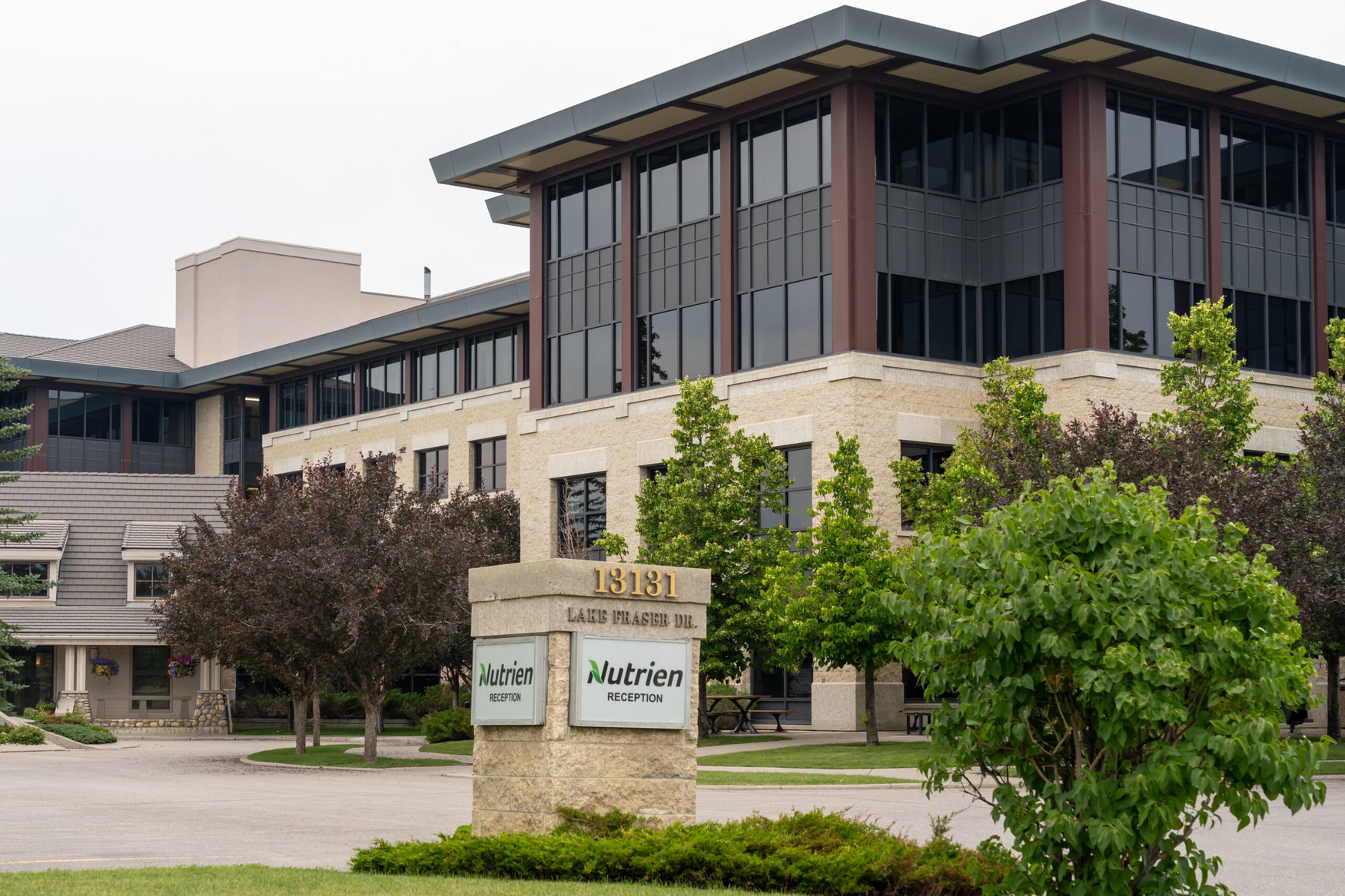 Nutrien weighs phosphate future as sulfur costs push Q2 margins negative